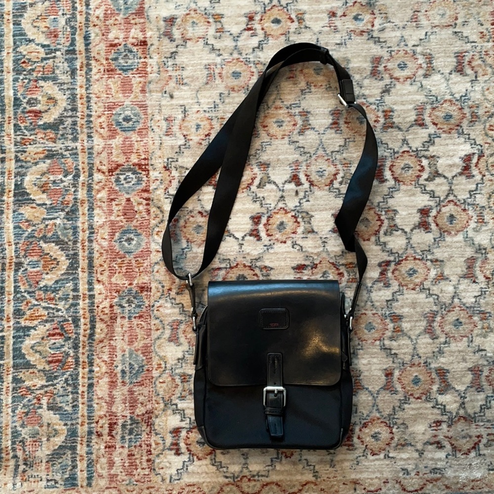 Tumi messenger bag